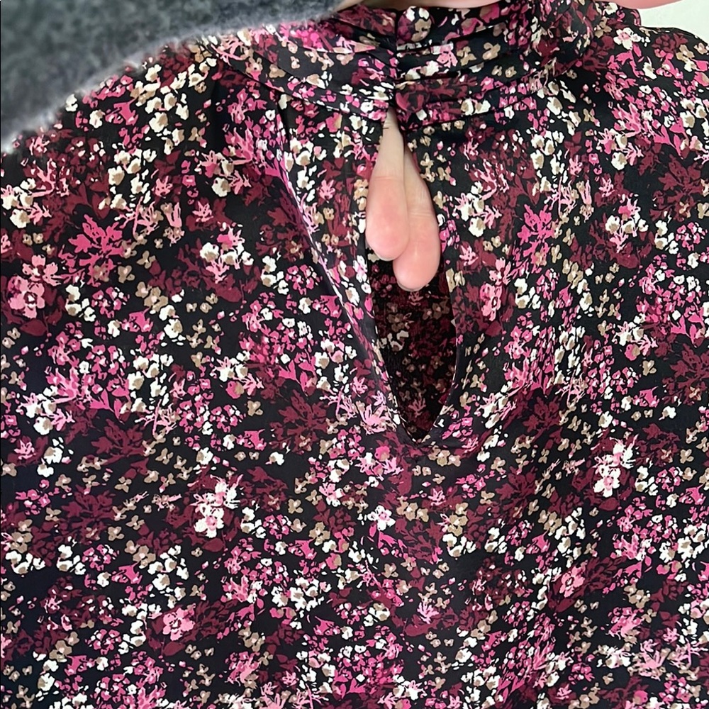 Halogen Bell Sleeve Mock Neck Women's Floral Blouse - Picture 9 of 13